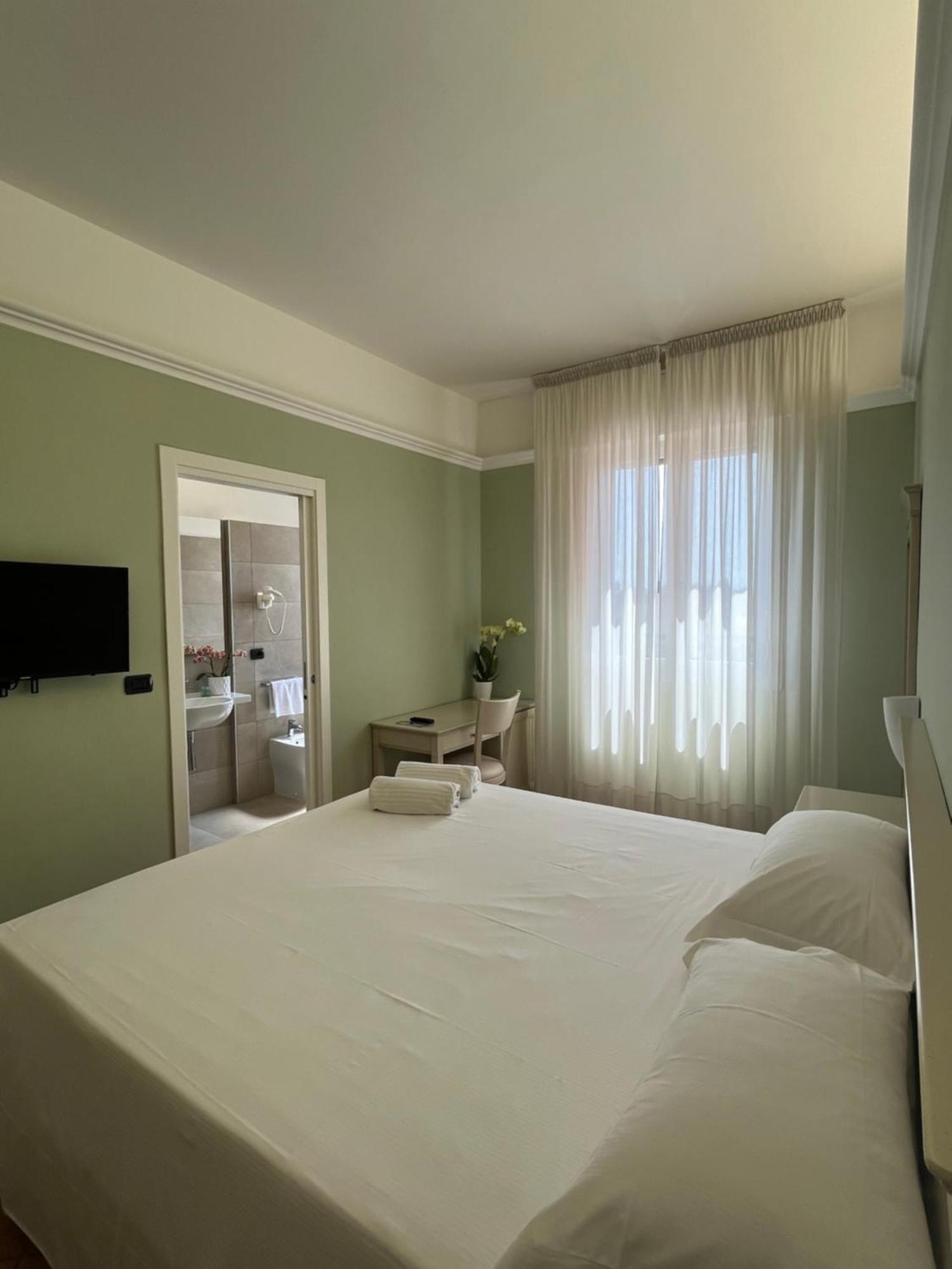 Hotel Aquila Castelfranco Emilia Exterior photo