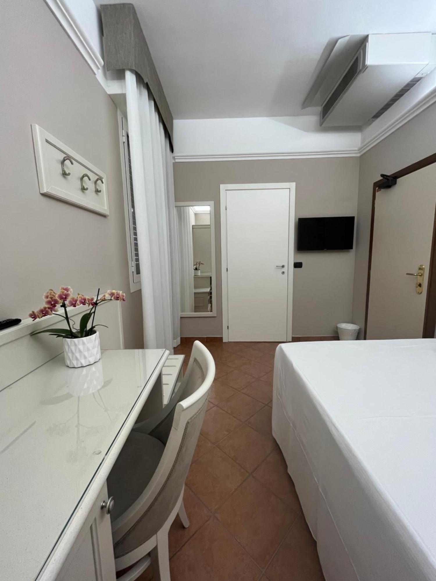 Hotel Aquila Castelfranco Emilia Exterior photo