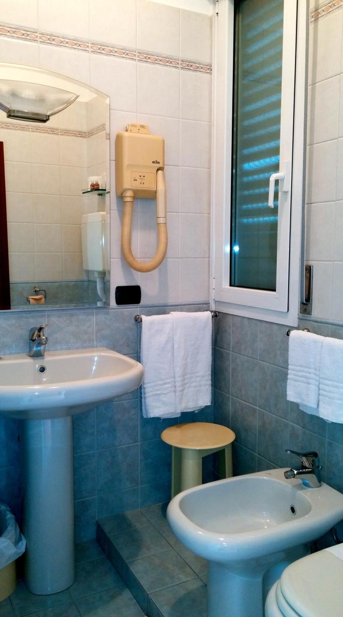 Hotel Aquila Castelfranco Emilia Room photo